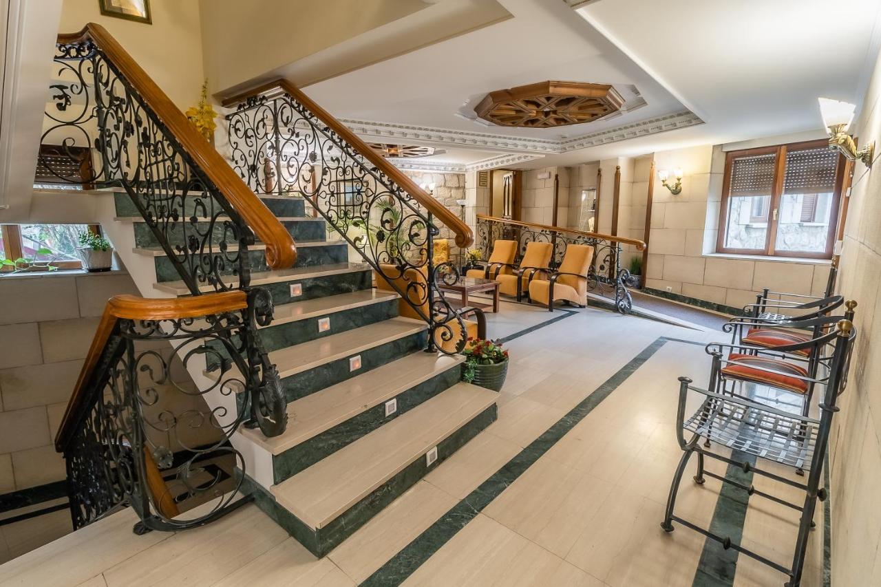Hotel Santo Domingo De Silos Hotel
