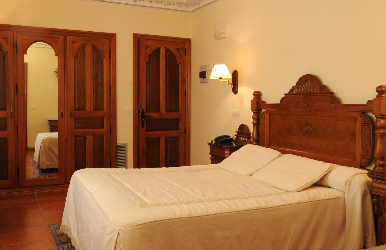 Hotel Santo Domingo De Silos 3*